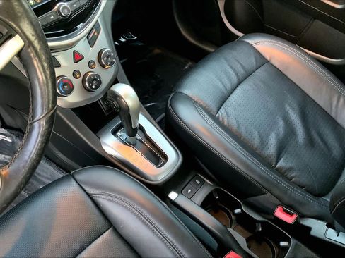 Used 2020 Chevrolet Sonic Premier image 14