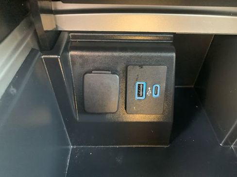 Used 2023 Ford Explorer XLT w/ Equipment Group 202A image 30