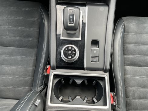 Used 2022 Mitsubishi Outlander SE AWD/4WD image 28