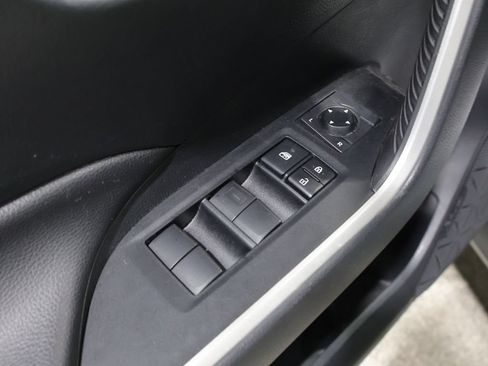Used 2019 Toyota RAV4 XLE AWD/4WD image 14