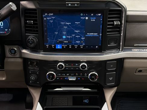 Used 2025 Ford F250 Platinum w/ Platinum Plus Package AWD/4WD image 22