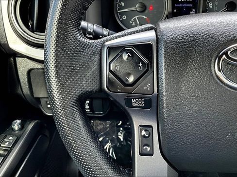 Used 2023 Toyota Tacoma TRD Off-Road image 20