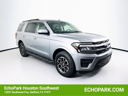 Used 2024 Ford Expedition XLT image 1
