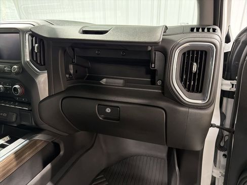 Certified 2022 Chevrolet Silverado 1500 RST w/ Z71 Off-Road Package AWD/4WD image 25