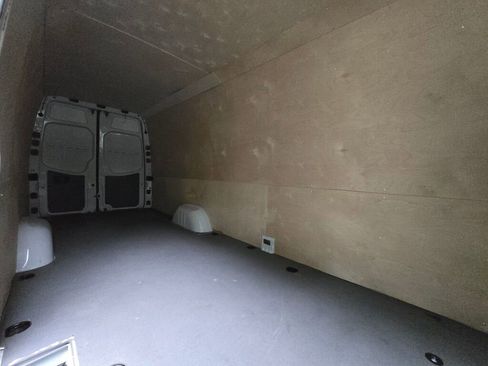 Used 2012 Mercedes-Benz Sprinter 2500 w/ Premium Pkg image 17