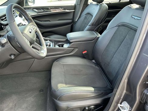 New 2025 Jeep Grand Cherokee Trailhawk w/ Advanced Protech Group II image 13