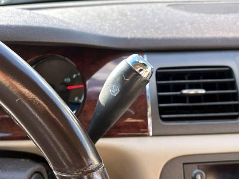 Used 2009 Buick Lucerne CXL image 21