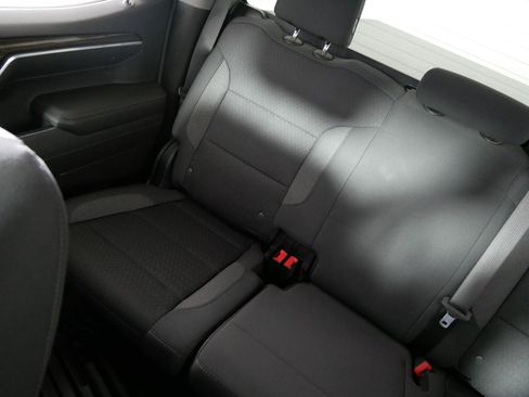 Used 2022 Chevrolet Silverado 1500 LT AWD/4WD image 12
