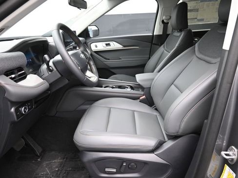 New 2026 Ford Explorer Active w/ Active Comfort Package image 21
