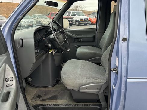 Used 1995 Ford E-350 and Econoline 350 XLT image 12