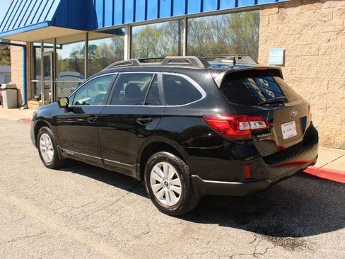 Used 2017 Subaru Outback 2.5i Premium AWD/4WD image 4