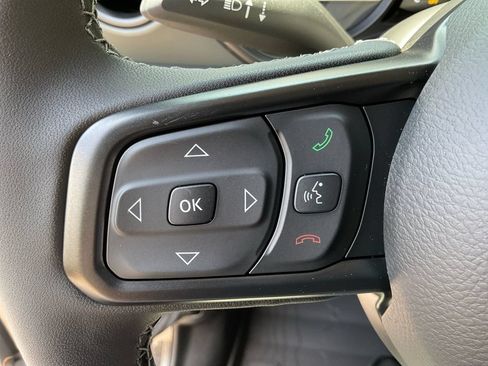 Used 2025 Jeep Gladiator Mojave w/ Convenience Group AWD/4WD image 31