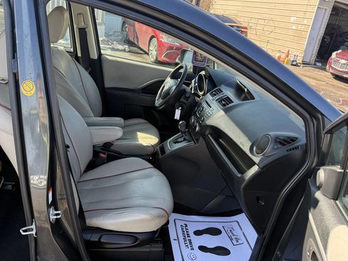 Used 2012 MAZDA MAZDA5 Grand Touring image 16