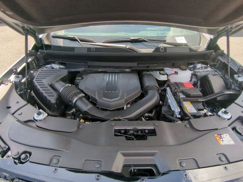 New 2026 Chevrolet Traverse RS w/ LPO, Floor Liner Package FWD image 31