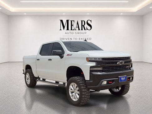 Used 2021 Chevrolet Silverado 1500 LT Trail Boss AWD/4WD image 7