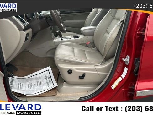Used 2011 Jeep Grand Cherokee Laredo AWD/4WD image 28