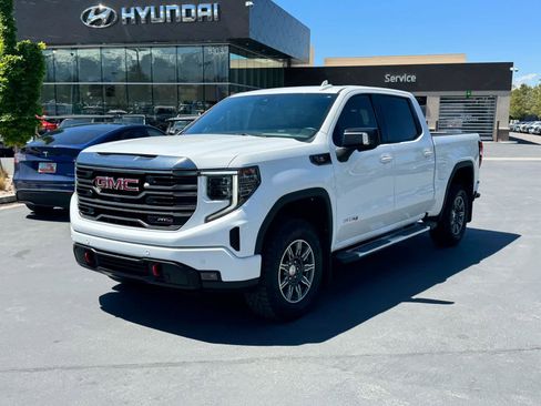 Used 2024 GMC Sierra 1500 AT4 w/ AT4 Preferred Package AWD/4WD image 2
