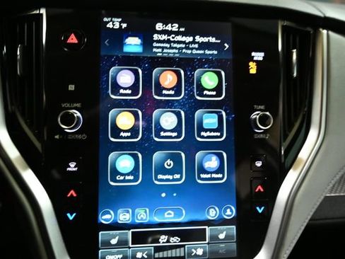 Used 2025 Subaru Outback Premium w/ Popular Package #1A image 30