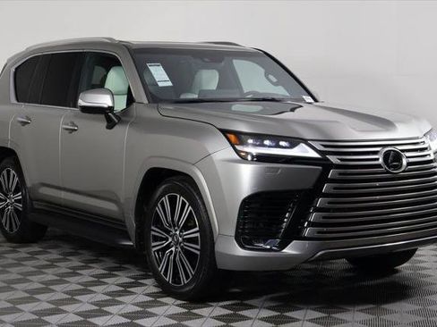 Certified 2024 Lexus LX 600 4WD w/ Luxury Package image 3