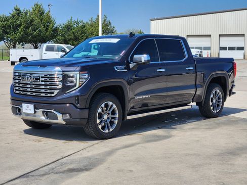 Used 2023 GMC Sierra 1500 Denali w/ Denali Reserve Package image 2
