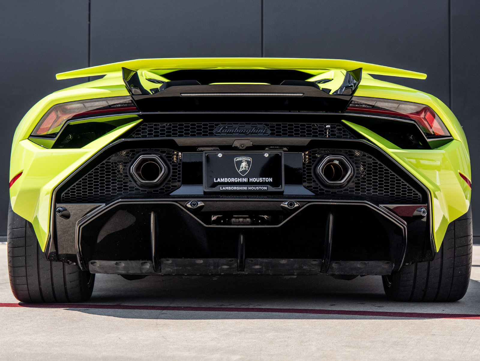 Used 2024 Lamborghini Huracan Tecnica RWD image 7