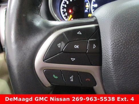 Used 2020 Jeep Grand Cherokee Laredo image 21