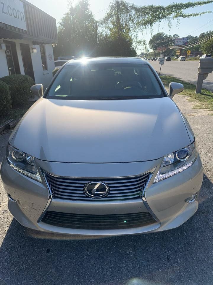 Used 2013 Lexus ES 350 FWD image 2