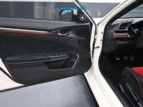 Used 2017 Honda Civic Type R image 16