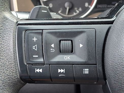 Used 2023 Nissan Rogue SV AWD/4WD image 22