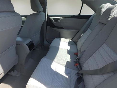 Used 2016 Toyota Camry LE FWD image 18