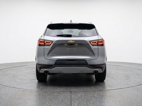 Used 2025 Chevrolet Blazer LT FWD image 7