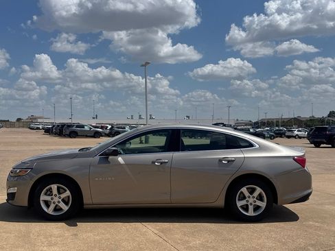 Used 2025 Chevrolet Malibu LS FWD image 13