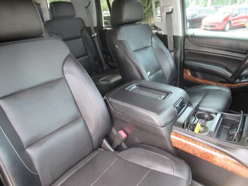 Used 2018 Chevrolet Tahoe Premier AWD/4WD image 9
