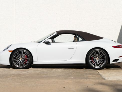 Used 2018 Porsche 911 Carrera 4S image 6