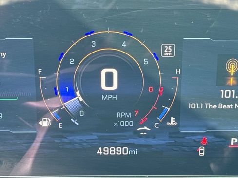 Used 2025 Chevrolet Tahoe LT RWD image 19