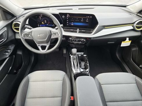 New 2026 Chevrolet Trax LT w/ Driver Confidence Package FWD image 6