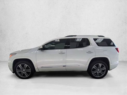 Used 2019 GMC Acadia Denali w/ Technology Package AWD/4WD image 9