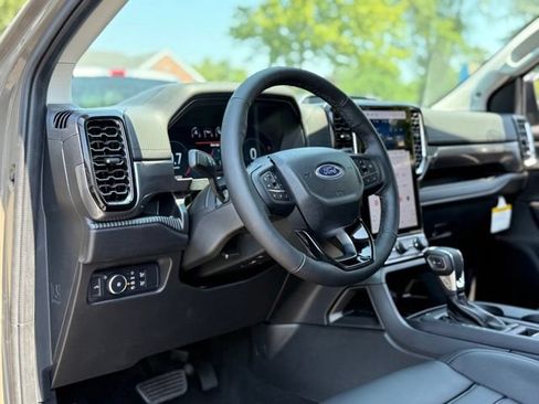 New 2026 Ford Ranger Lariat w/ Black Appearance Package AWD/4WD image 12