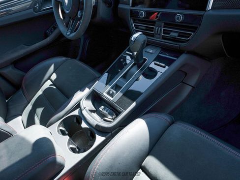 Used 2024 Porsche Macan GTS image 43