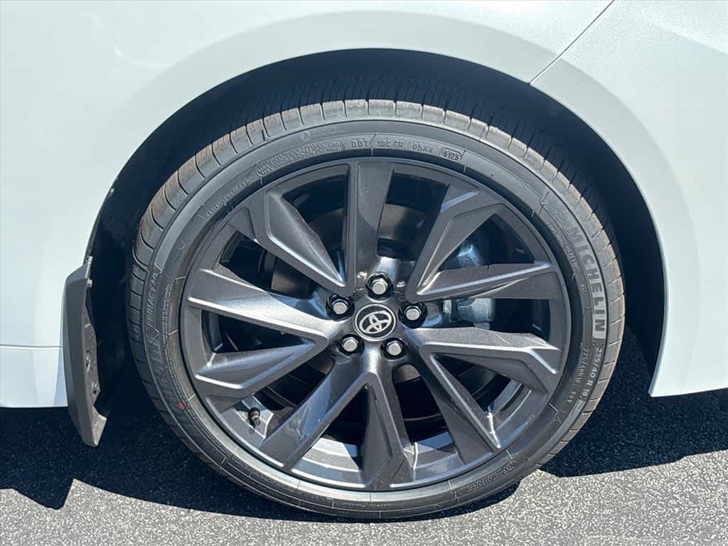 Used 2026 Toyota Corolla SE w/ SE Package FWD image 32