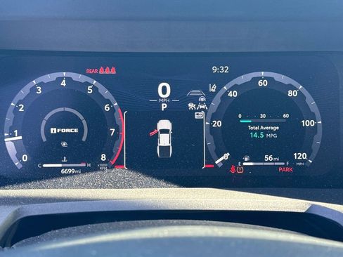 Used 2025 Toyota Tacoma TRD Sport image 27