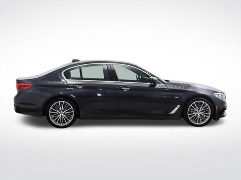 Used 2017 BMW 530i xDrive AWD/4WD image 6