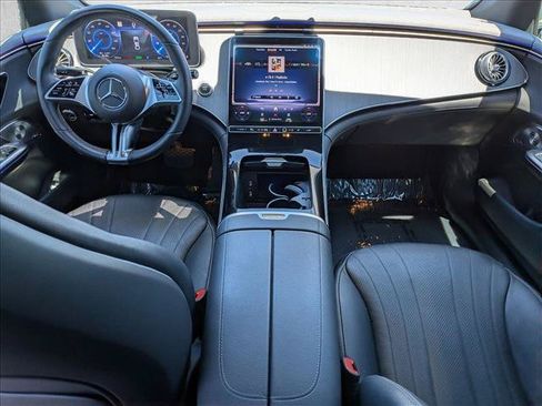 Used 2023 Mercedes-Benz EQE 500 4MATIC Sedan image 19