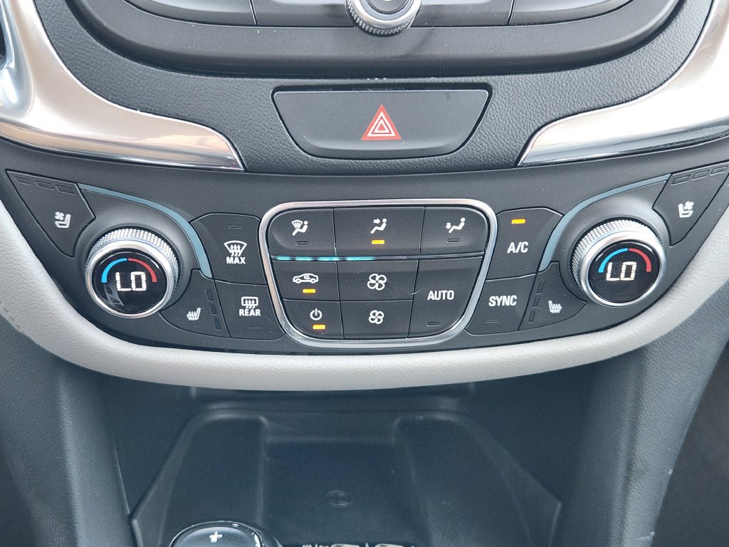 Used 2018 Chevrolet Equinox Premier FWD image 19