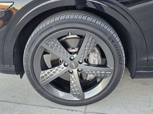 Used 2024 Genesis GV70 2.5T Sport Prestige w/ Sport Prestige Package image 36