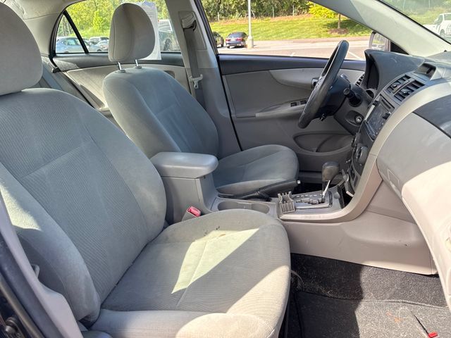 Used 2013 Toyota Corolla LE FWD image 9