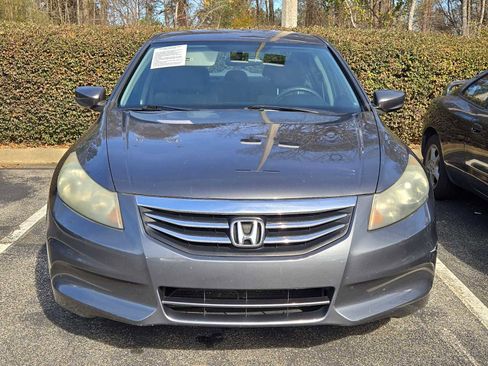 Used 2011 Honda Accord LX-P image 2