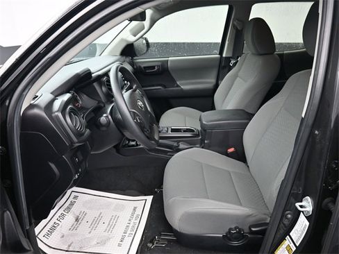 Used 2022 Toyota Tacoma SR image 6
