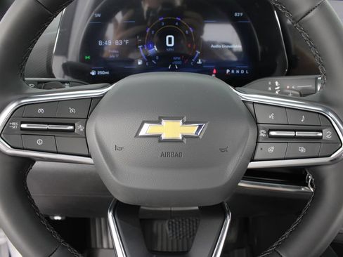 New 2027 Chevrolet Equinox LT w/ Convenience Package II FWD image 12