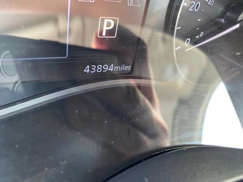 Used 2023 Nissan Kicks SV FWD image 5